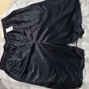 Men's mesh shorts with pockets